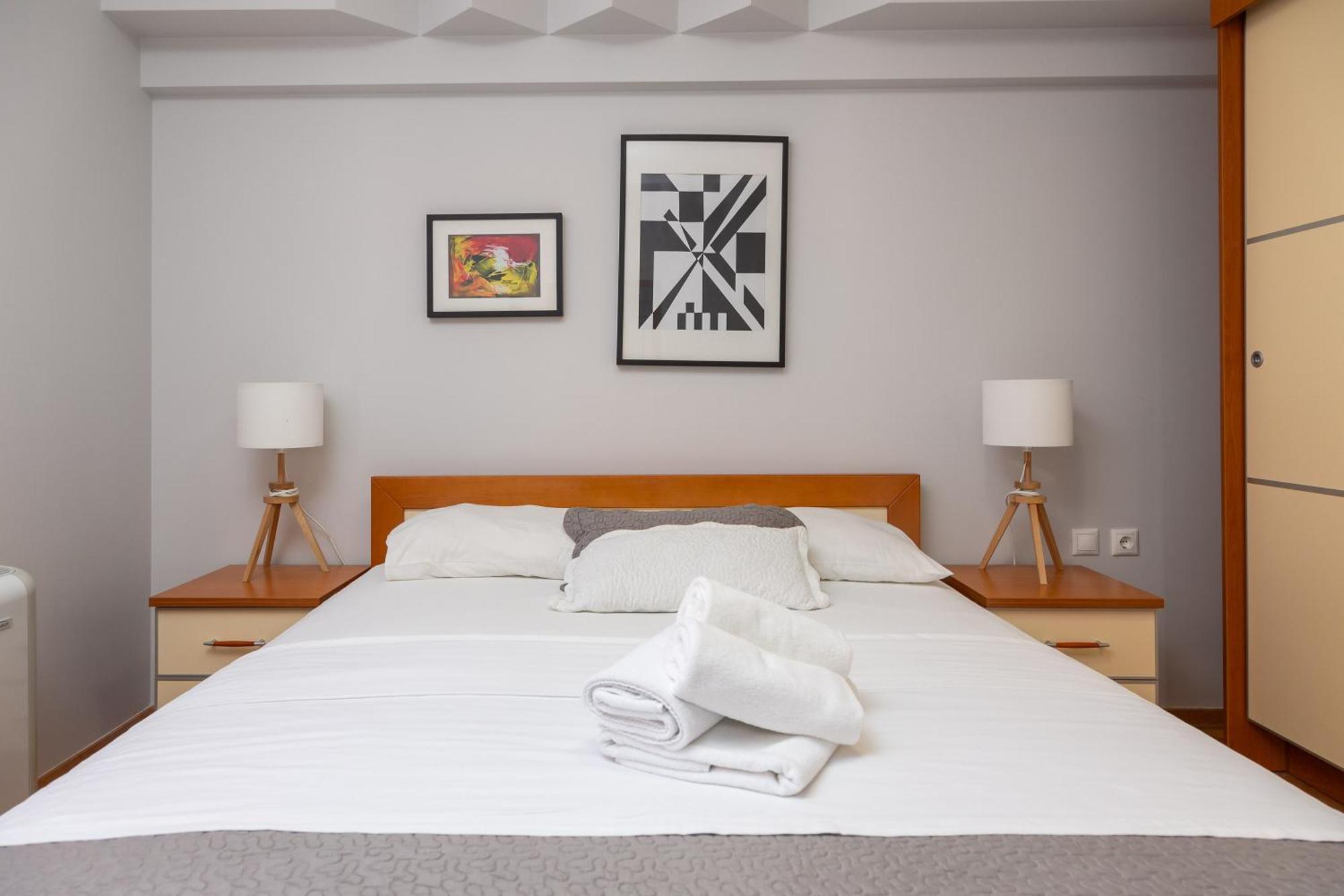 Brkic Apartments With Private Parking Makarska Ngoại thất bức ảnh