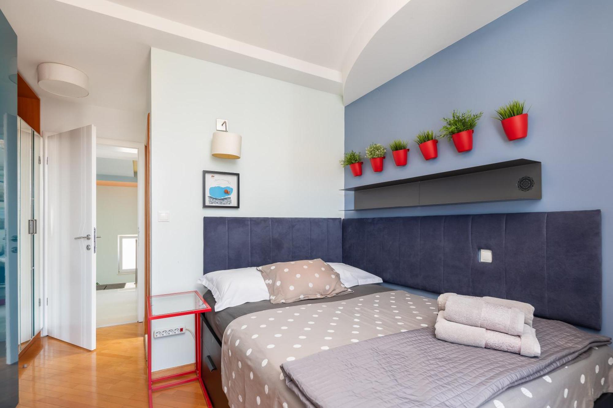Brkic Apartments With Private Parking Makarska Phòng bức ảnh