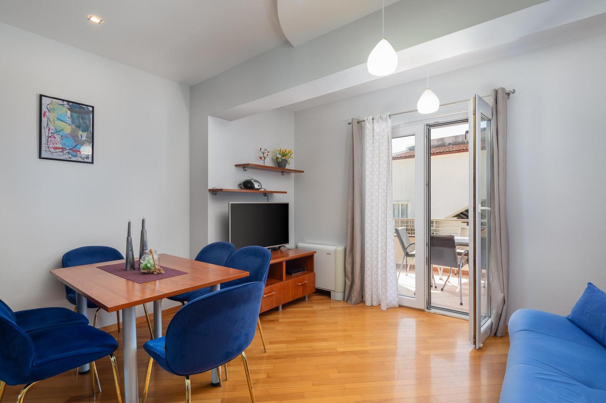 Brkic Apartments With Private Parking Makarska Phòng bức ảnh