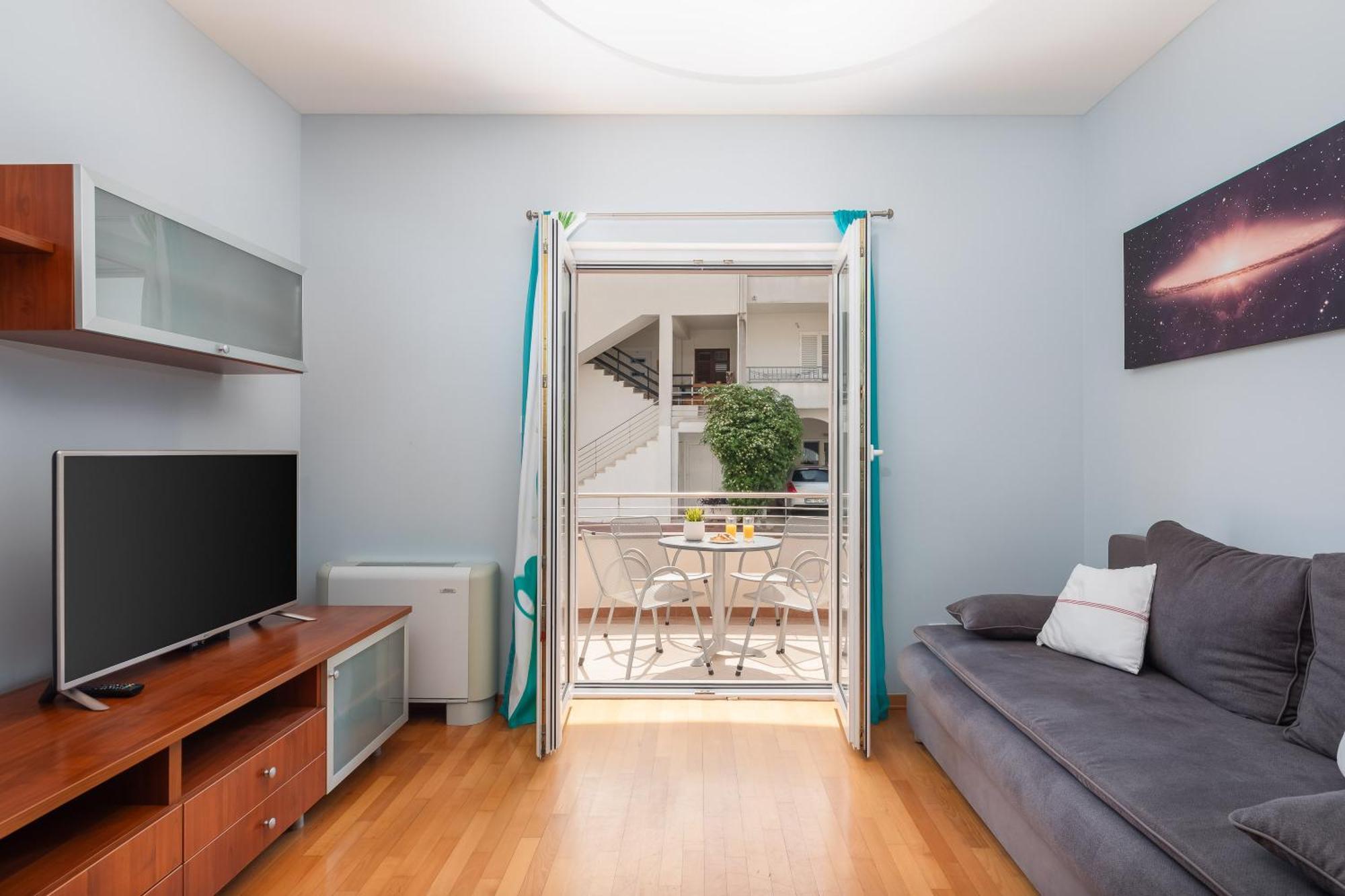 Brkic Apartments With Private Parking Makarska Phòng bức ảnh